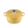 Le Creuset 4.2 L Round Dutch Oven Camomille Stainless Steel Knob
