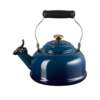 Le Creuset 1.6 L Classic Whistling Kettle Agave Light Gold Knob